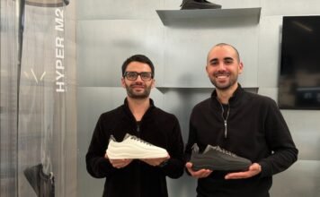 scarpe prodotte in 8 ore con la stampante 3D