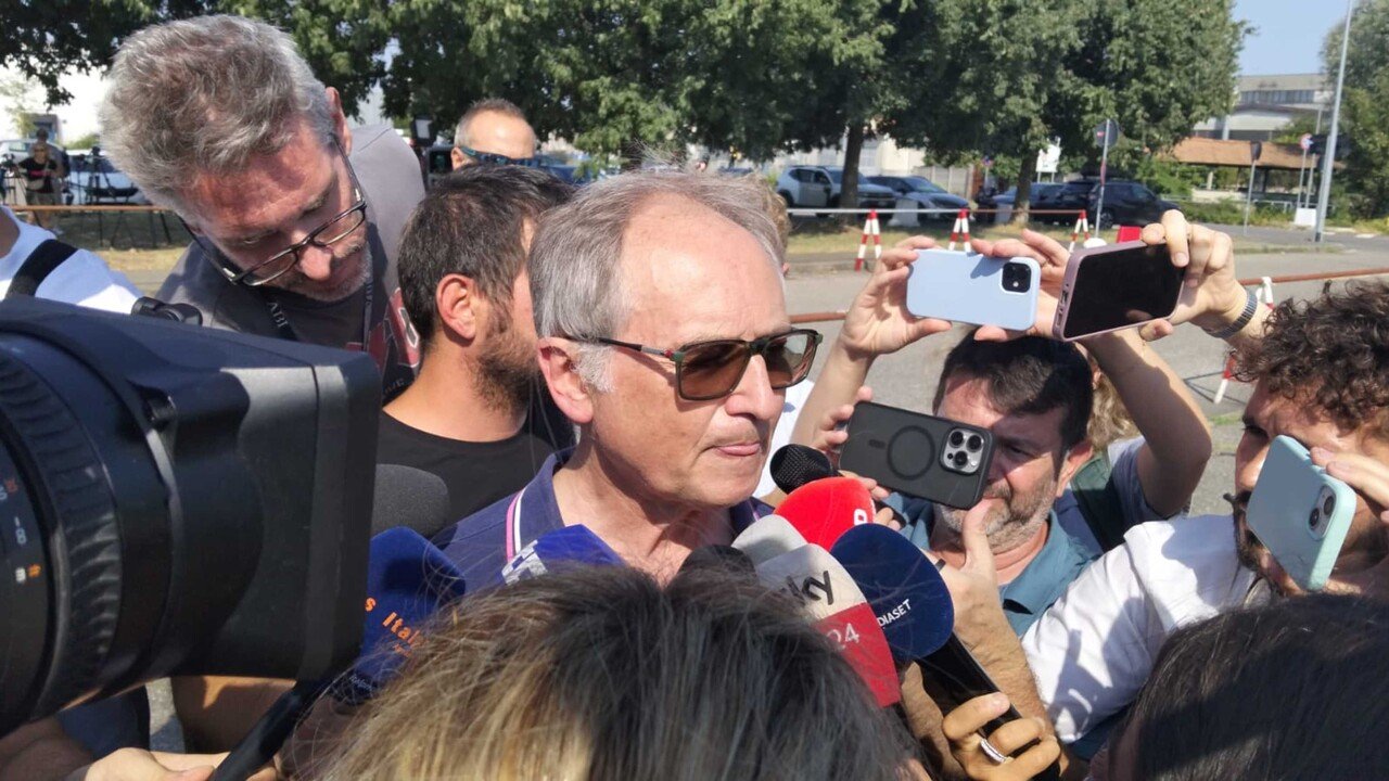 L'ira di Roggero in carcere a Bollate: "Mattarella ha graziato Minetti, si metta una mano sulla coscienza" L'ira di Roggero in carcere a Bollate: "Mattarella ha graziato Minetti, si metta una mano sulla coscienza"