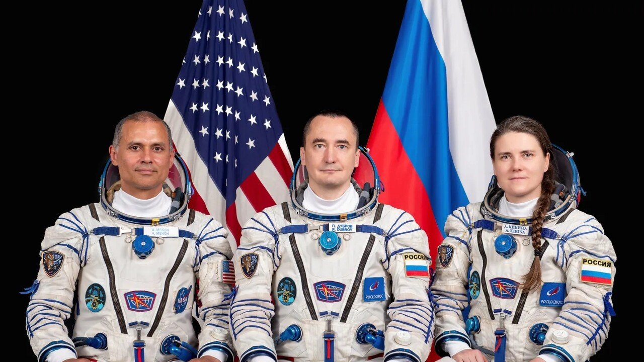 Lanciata la Soyuz, a bordo due russi e un americano