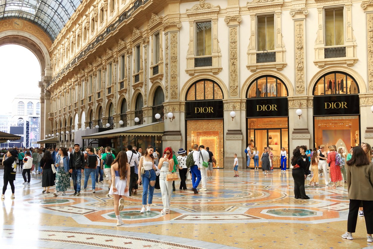 Milano tra le città più care al mondo anche per i grandi patrimoni: il report di Julius Bear