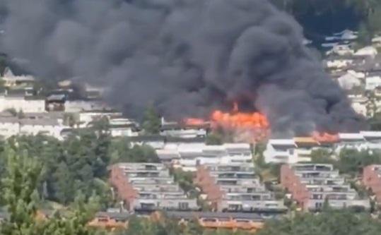 Norvegia, incendio fuori controllo: oltre 100 case distrutte Norvegia, incendio fuori controllo: oltre 100 case distrutte