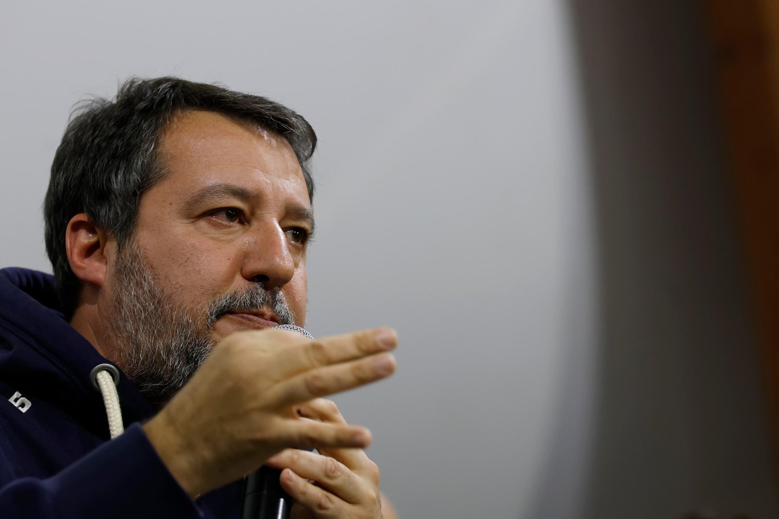 Salvini: "Russia minaccia per l'Europa? No, minaccia è immigrazione clandestina"