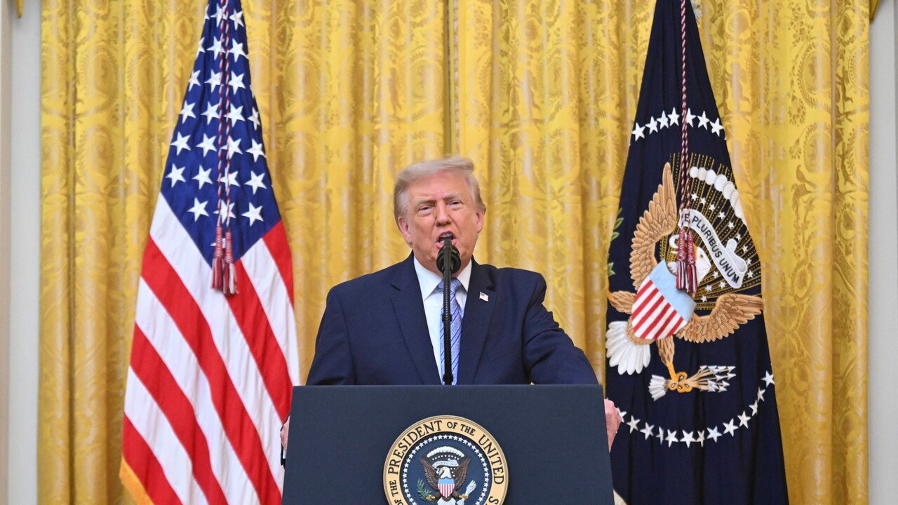 Trump, 'sistema elettorale a rischio brogli, Cina ha rubato dati'