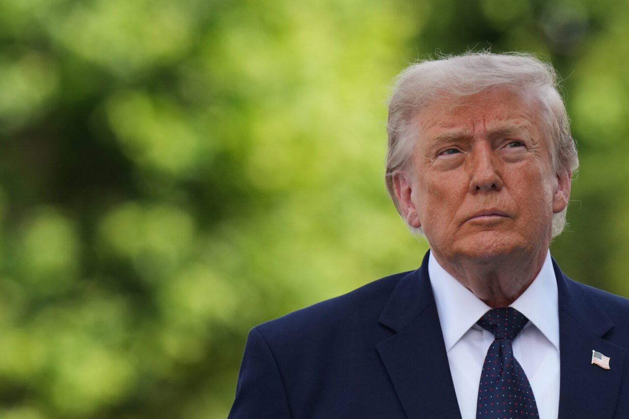 Trump insiste sulla Groenlandia, proprio come Putin col Donbas