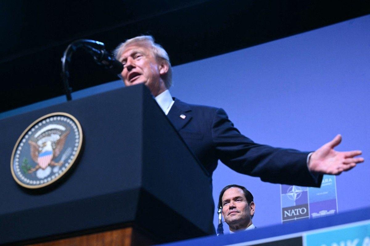 Trump show a vertice Nato ad Ankara, dopo gli attacchi è "immenso amore" con gli alleati