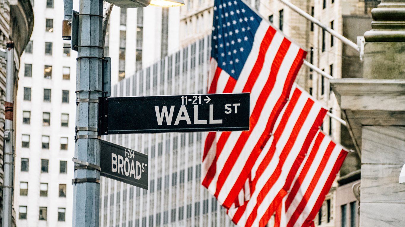 Wall Street apre in rialzo: Nasdaq guadagna lo 0,83% Wall Street apre in rialzo: Nasdaq guadagna lo 0,83%