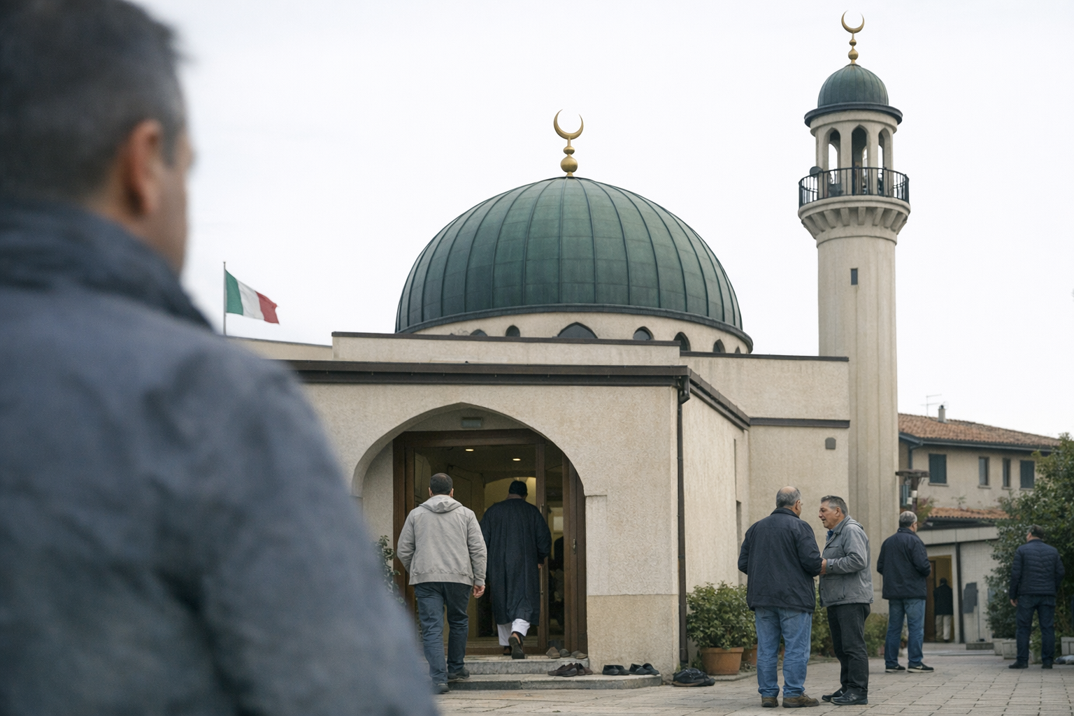 Salvini rilancia la linea sicurezza dopo l'attentato di Berlino: stop a spazi per l'Islam senza accordi.jpg